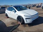 2026 Tesla Model Y Premium Rear-wheel Drive/standard Rear-wheel Drive White vin: 7SAYGDED9TA495922