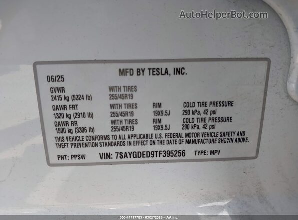 7SAYGDED9TF395256 2026 TESLA MODEL Y White Widok komory silnika