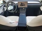 2026 Tesla Model Y Белый vin: 7SAYGDEDXTF452984