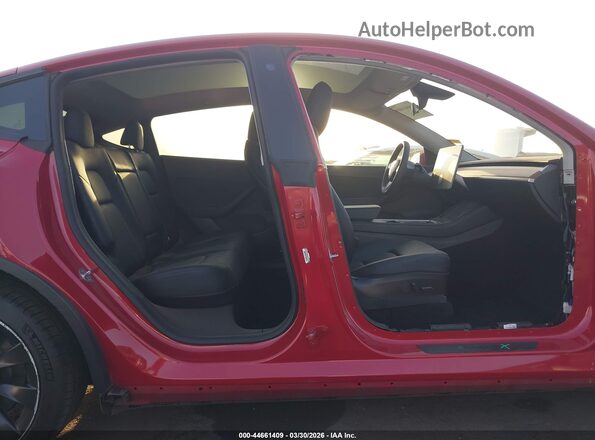 7SAYGDEE0NF385212 2022 TESLA MODEL Y Red უკანა სალონის ხედი