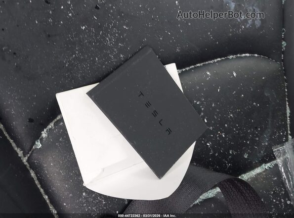 7SAYGDEE2RF152521 2024 TESLA MODEL Y White Вид панелі приладів