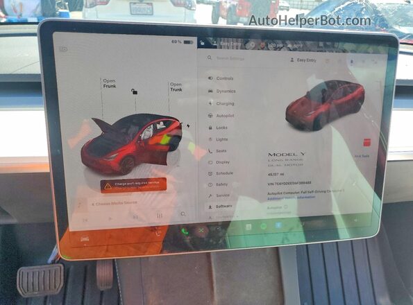 7SAYGDEE5NF369488 2022 TESLA MODEL Red Instrument cluster view