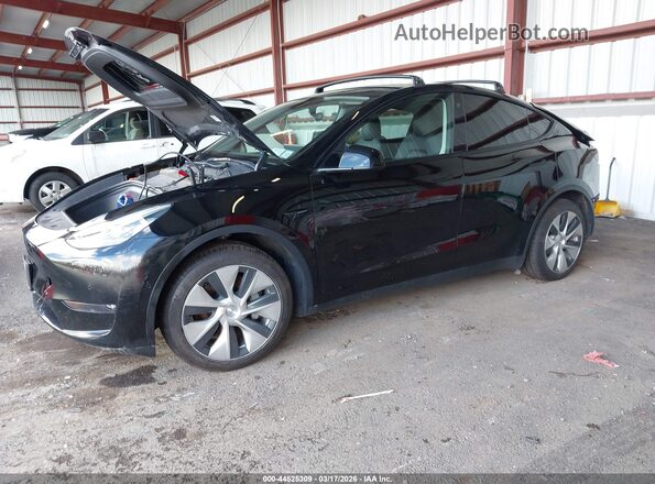 7SAYGDEE5NF393998 2022 TESLA MODEL Y Black Առջևի ձախ երեք քառորդ տեսարան