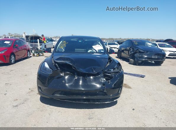 7SAYGDEE5SA345832 2025 TESLA MODEL Y Черный Вид панели приборов