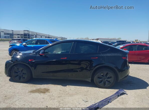 7SAYGDEE5SA345832 2025 TESLA MODEL Y Черный Вид задней части салона