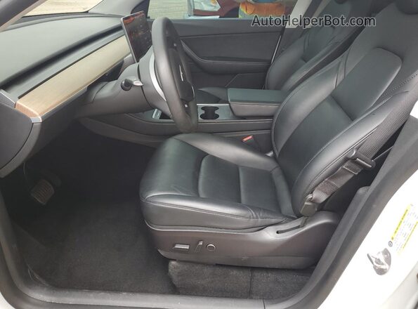 7SAYGDEE6NF385845 2022 TESLA MODEL Белый Вид салона спереди