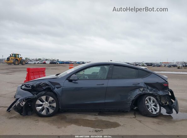 7SAYGDEE6PA190098 2023 TESLA MODEL Y Gray 