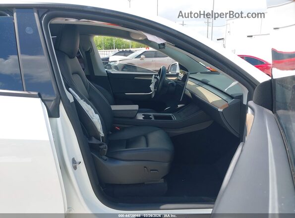 7SAYGDEE7PA149883 2023 TESLA MODEL Y White Vista interior delantera
