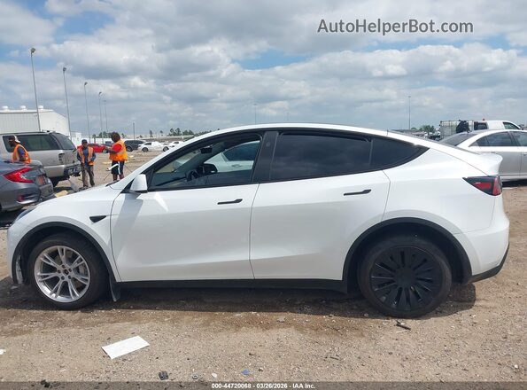 7SAYGDEE7PA149883 2023 TESLA MODEL Y White Vista interior de 360 grados