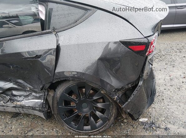 7SAYGDEE7SF247825 2025 TESLA MODEL Y Gray 