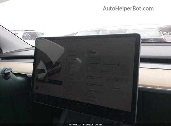 7SAYGDEE8PA061232 2023 TESLA MODEL Y White Widok tylnych siedzeń