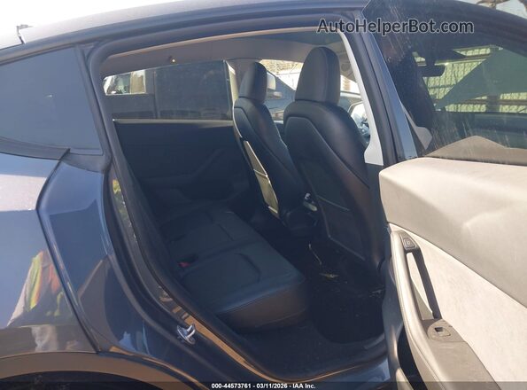 7SAYGDEE8PA085725 2023 TESLA MODEL Y Gray Widok naklejki z numerem VIN