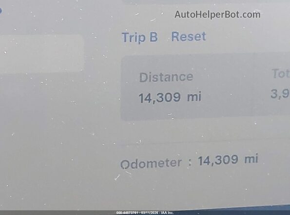 7SAYGDEE8PA085725 2023 TESLA MODEL Y Gray Widok wnętrza 360 stopni