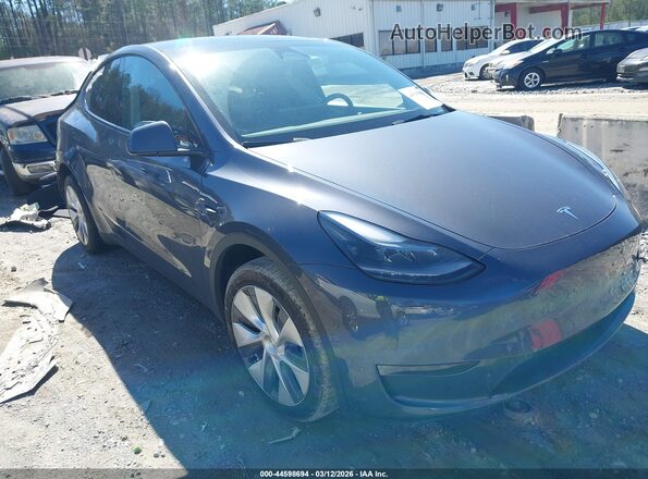 7SAYGDEE8PA210870 2023 TESLA MODEL Y Gray Передня права чверть
