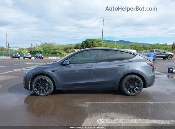 7SAYGDEE8PF638442 2023 TESLA MODEL Y Gray Widok wnętrza 360 stopni