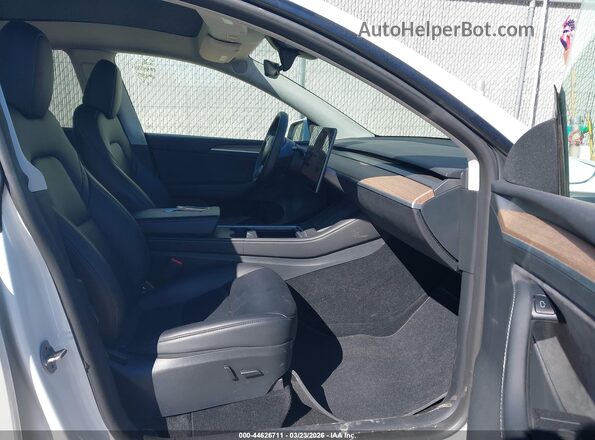 7SAYGDEE8PF865808 2023 TESLA MODEL Y White Vista interior delantera