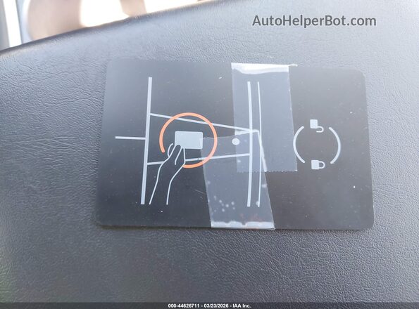 7SAYGDEE8PF865808 2023 TESLA MODEL Y White Vista del salpicadero