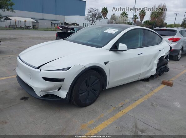 7SAYGDEE8TF356313 2026 TESLA MODEL Y White Front left
