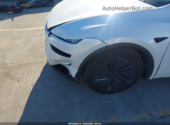 7SAYGDEE8TF356313 2026 TESLA MODEL Y White 