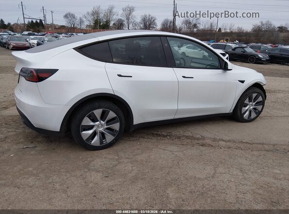 7SAYGDEE9RA249969 2024 TESLA MODEL Y White Trasero derecho