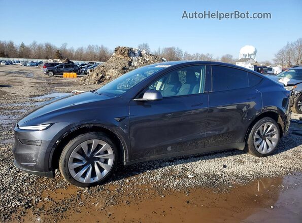 7SAYGDEE9TA410232 2026 TESLA MODEL Gray Vista tres cuartos delantera izquierda