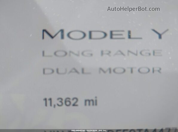 7SAYGDEE9TA447703 2026 TESLA MODEL Y Black Widok wnętrza 360 stopni