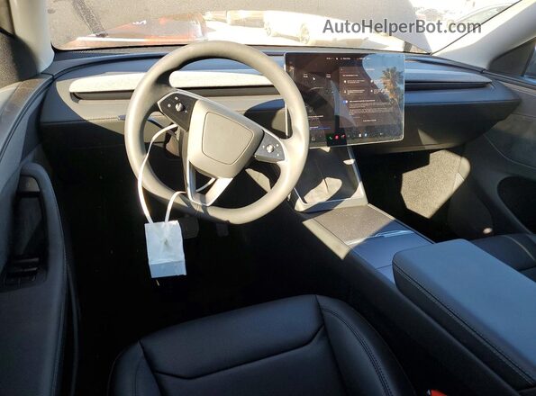 7SAYGDEEXTF374232 2026 TESLA MODEL Black Dashboard view