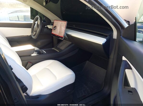 7SAYGDEF1NF392727 2022 TESLA MODEL Y Black წინა სალონის ხედი