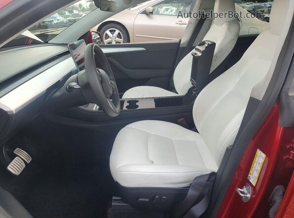 7SAYGDEF2RF024417 2024 TESLA MODEL Red წინა სალონის ხედი