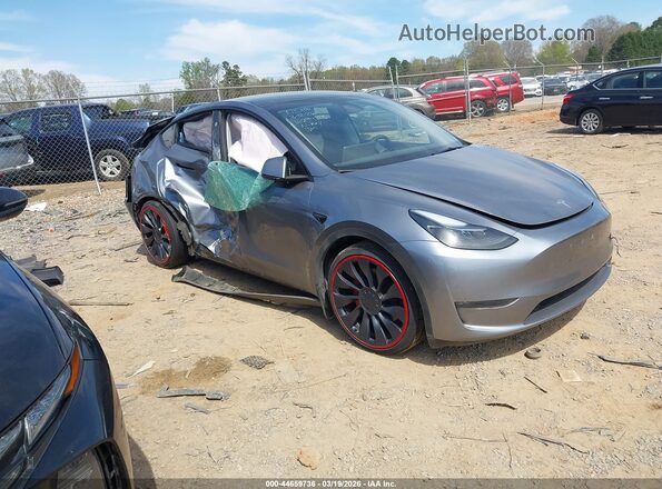 7SAYGDEF3RA294513 2024 TESLA MODEL Y Silver Առջևի աջ