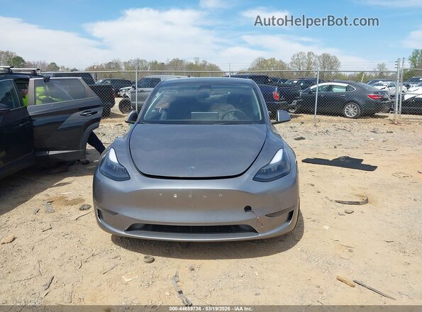 7SAYGDEF3RA294513 2024 TESLA MODEL Y Silver Առջևի վահանակի տեսք