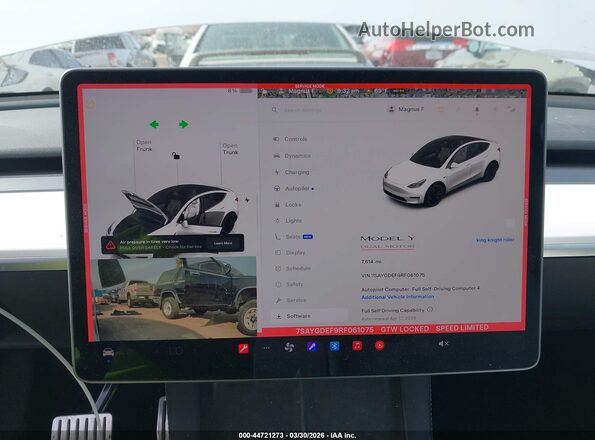 7SAYGDEF9RF061075 2024 TESLA MODEL Y White Widok tylnych siedzeń