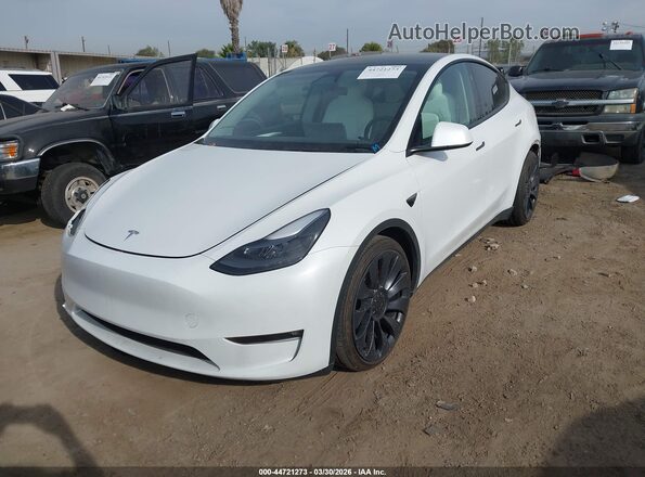 7SAYGDEF9RF061075 2024 TESLA MODEL Y White Przód lewy