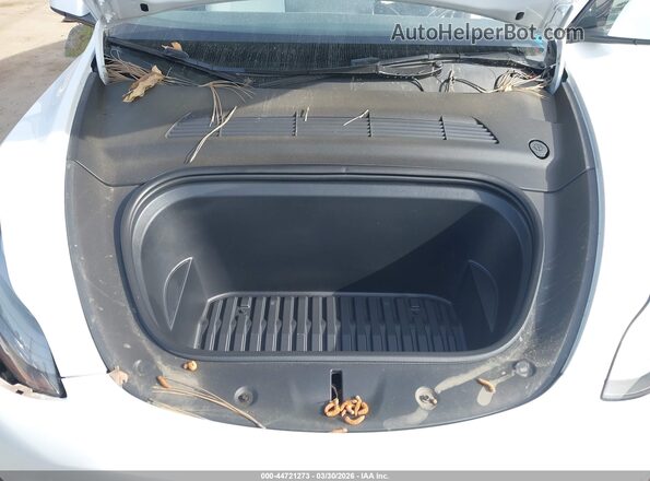 7SAYGDEF9RF061075 2024 TESLA MODEL Y White Widok z tyłu