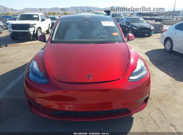 7SAYGDEF9RF101218 2024 TESLA MODEL Y Red Սալոնի հետևի տեսք