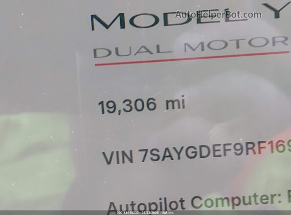7SAYGDEF9RF169843 2024 TESLA MODEL Y Blue 