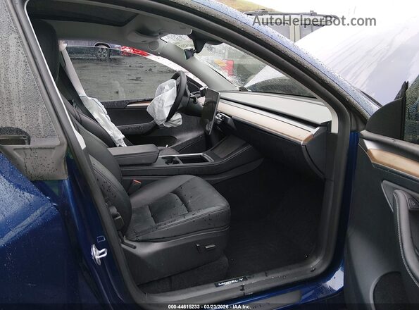 7SAYGDEF9RF169843 2024 TESLA MODEL Y Blue Вид салону спереду
