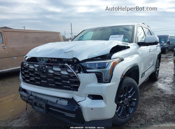 7SVAAABA0RX029425 2024 TOYOTA SEQUOIA White Widok z przodu