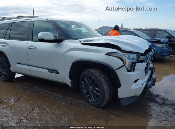 7SVAAABA0RX029425 2024 TOYOTA SEQUOIA White 