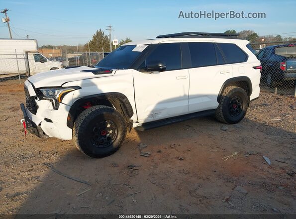 7SVAAABA5SX052706 2025 TOYOTA SEQUOIA Белый Передняя левая четверть