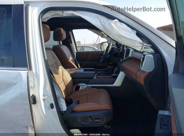7SVAAABA8SX071007 2025 TOYOTA SEQUOIA White Front interior view