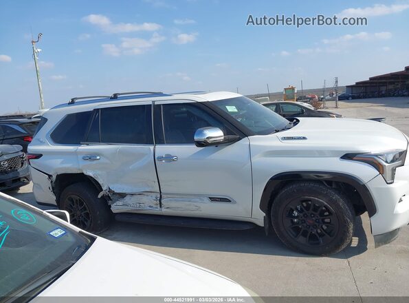 7SVAAABA8SX071007 2025 TOYOTA SEQUOIA White Rear interior view