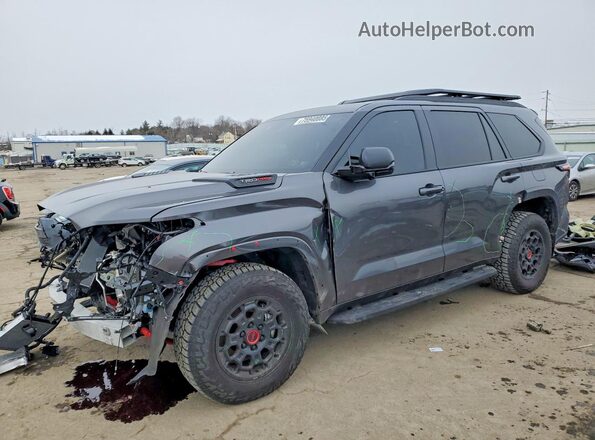 7SVAAABA9SX060971 2025 TOYOTA SEQUOIA Gray წინა მარცხენა ხედი სამი მეოთხედიდან