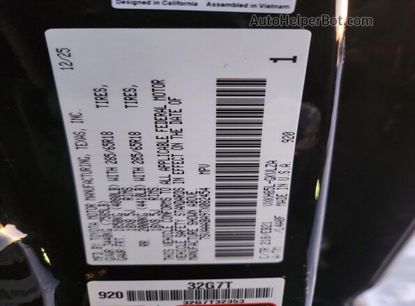 7SVAAABA9TX082454 2026 TOYOTA SEQUOIA Черный Вид наклейки с VIN-кодом