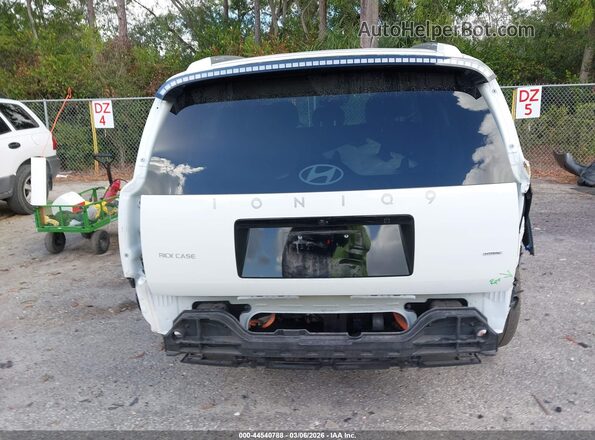 7YAMUFS33TY005353 2026 HYUNDAI IONIQ 9 White Front view