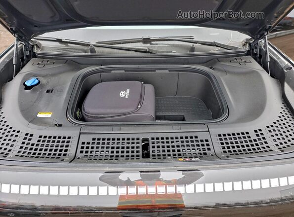 7YAMUFS38TY000763 2026 HYUNDAI IONIQ Black Вид задньої частини салону