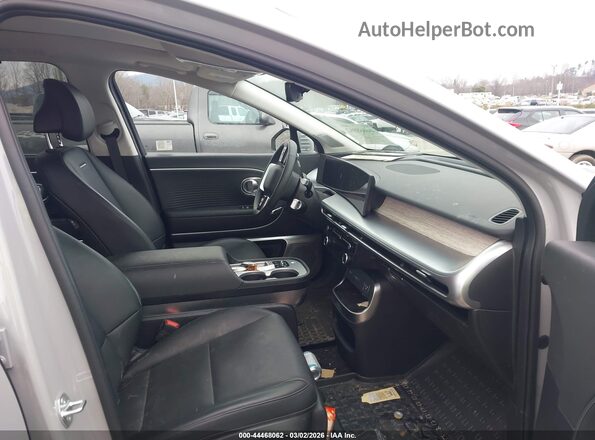 7YAMWFS59TY005451 2026 HYUNDAI IONIQ 9 Gray Vista interior delantera