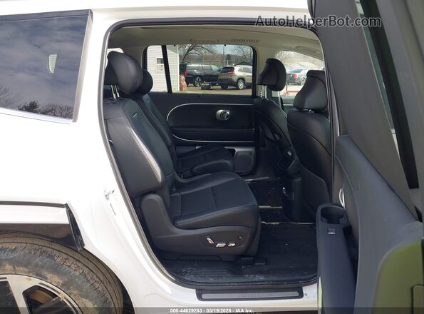 7YAMWFS5XTY001764 2026 HYUNDAI IONIQ 9 White Vista de la etiqueta del VIN