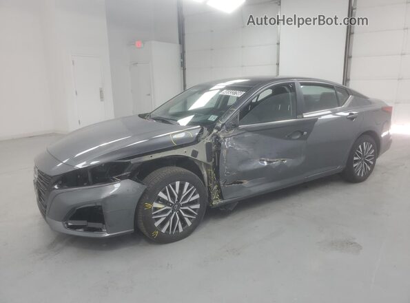 1N4BL4DV3TN311318 2026 NISSAN ALTIMA Gray Widok wnętrza 360 stopni