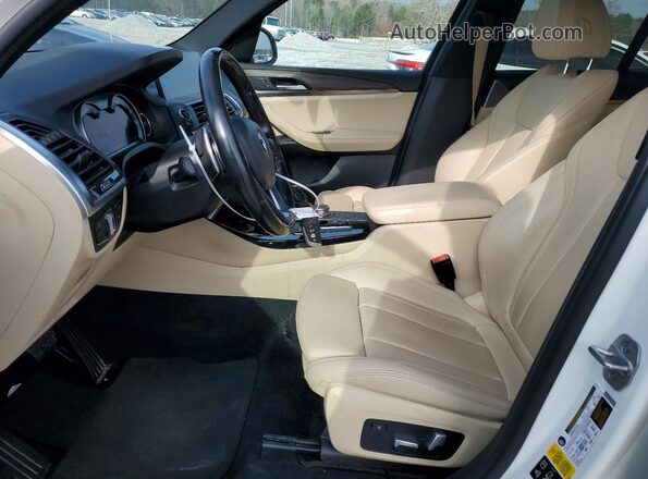 5UXTR9C5XJLD62398 2018 BMW X3 Белый Вид панели приборов